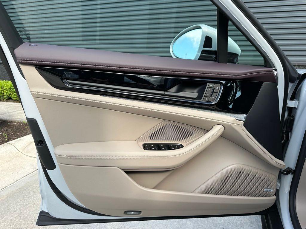 new 2026 Porsche Panamera car