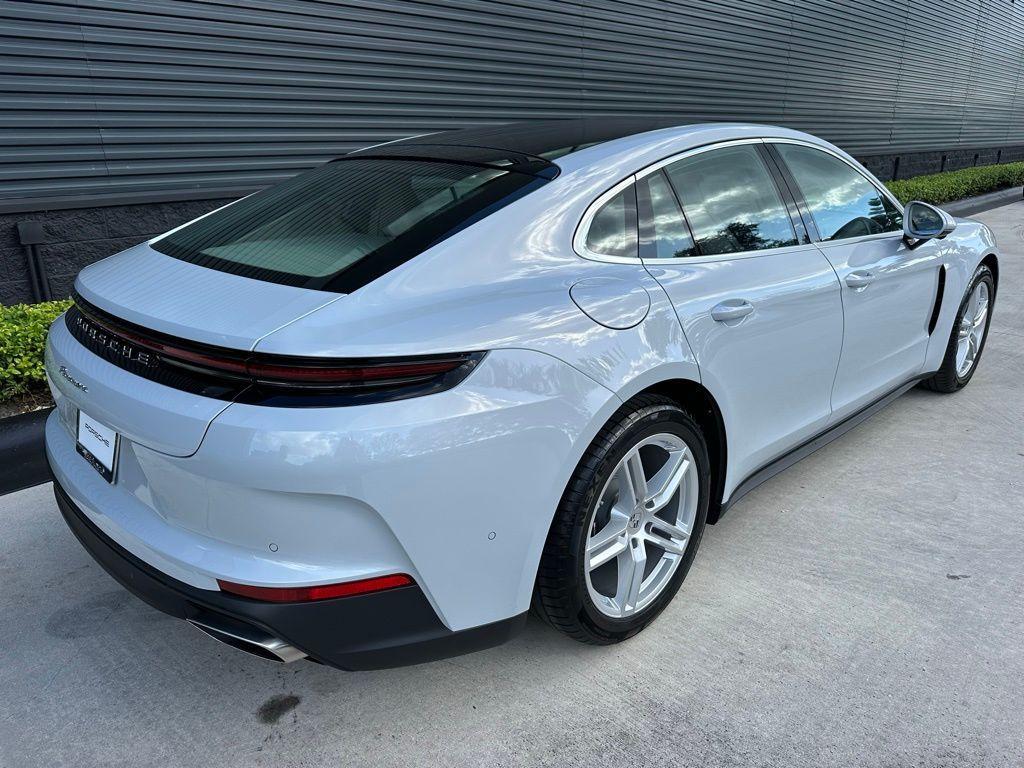 new 2026 Porsche Panamera car