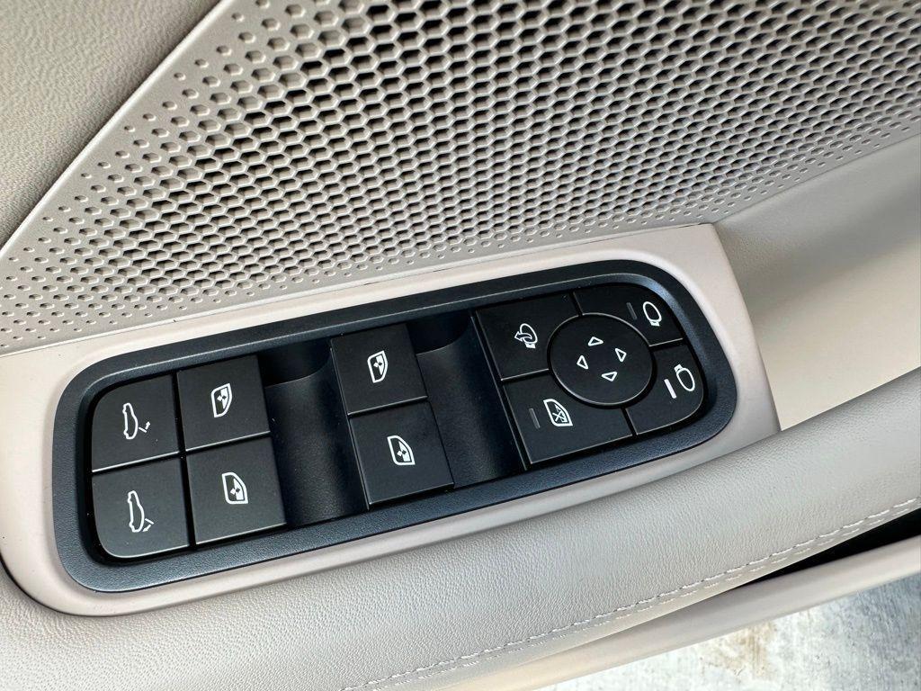 new 2026 Porsche Panamera car