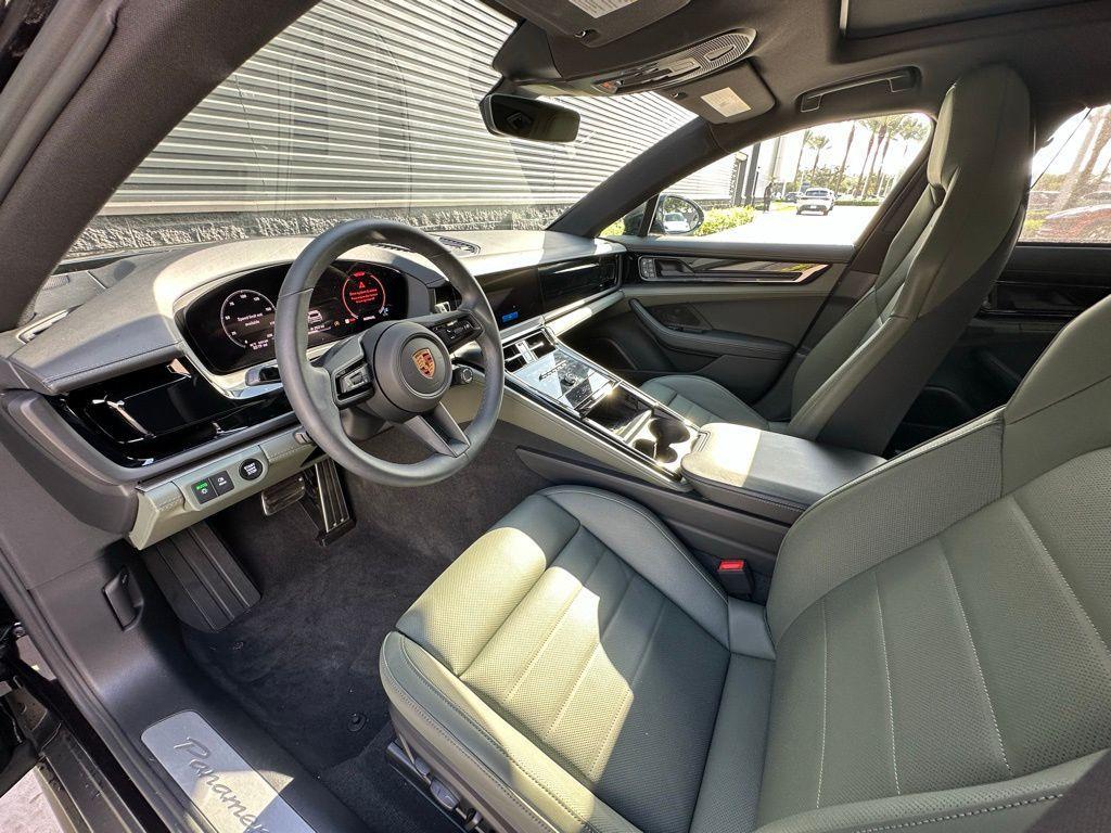 used 2025 Porsche Panamera car