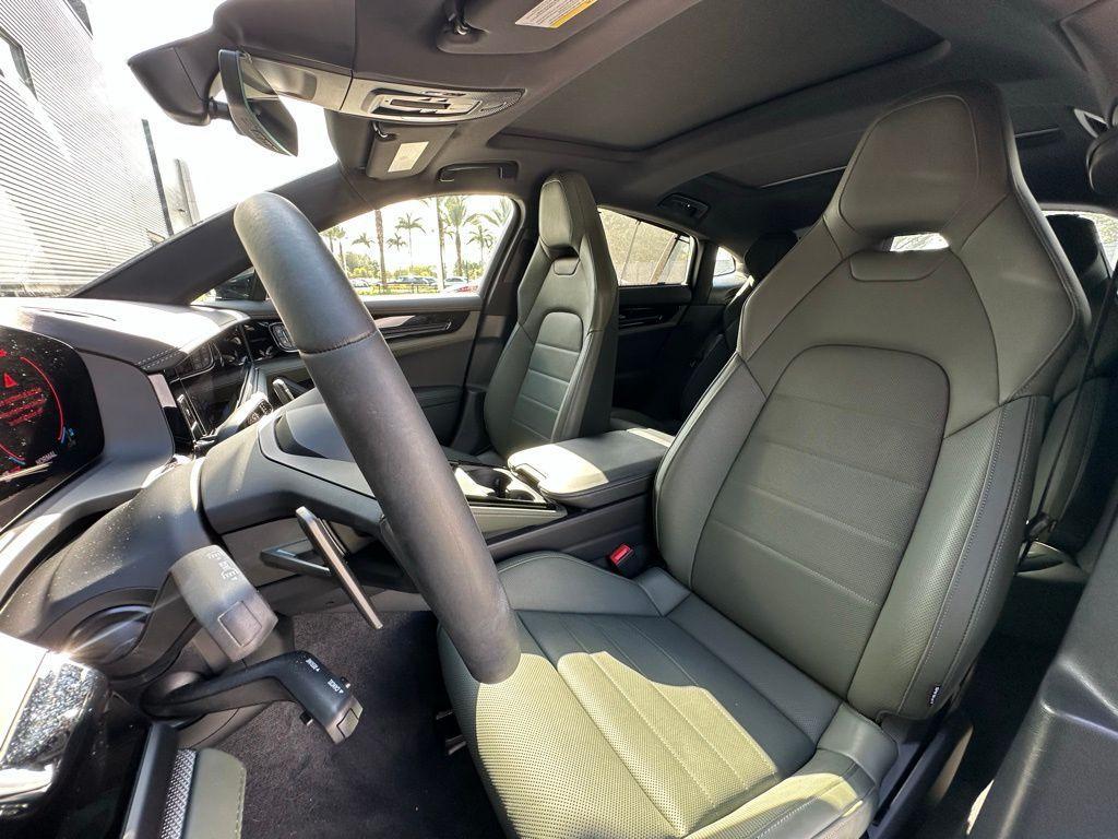 used 2025 Porsche Panamera car