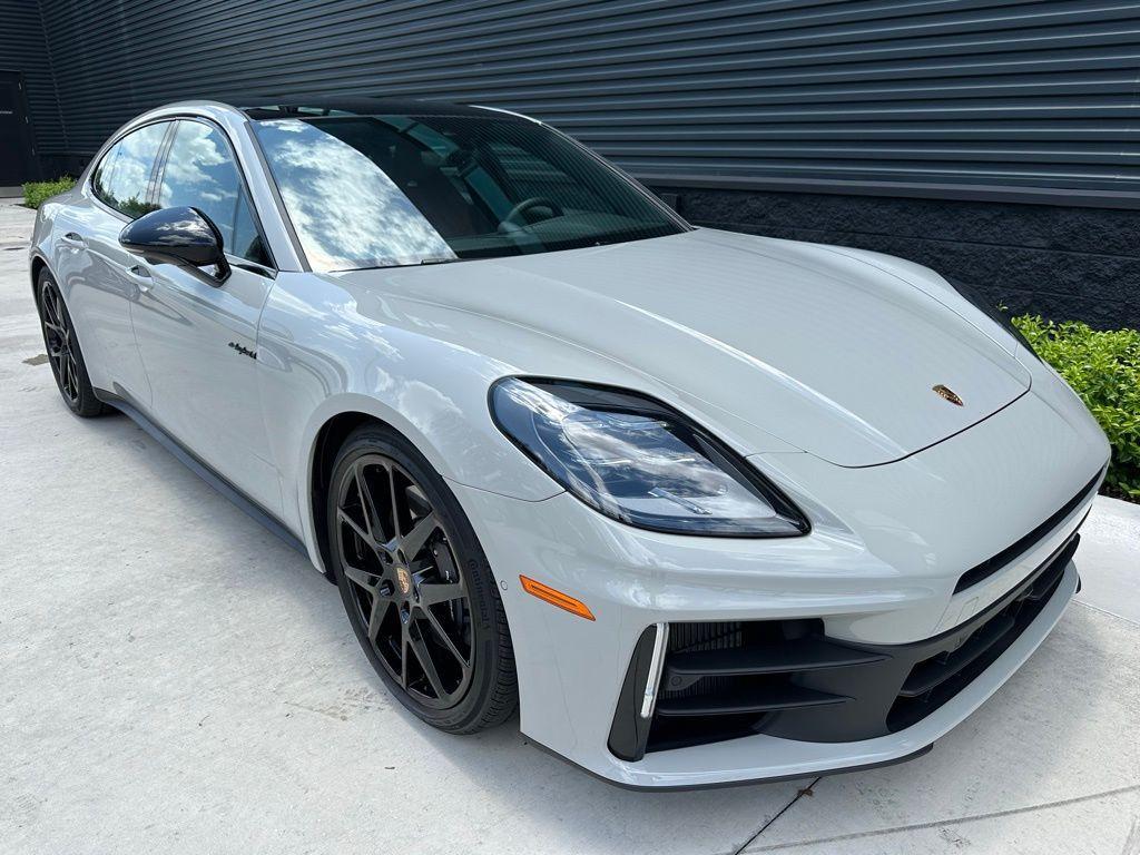 used 2025 Porsche Panamera e-Hybrid car