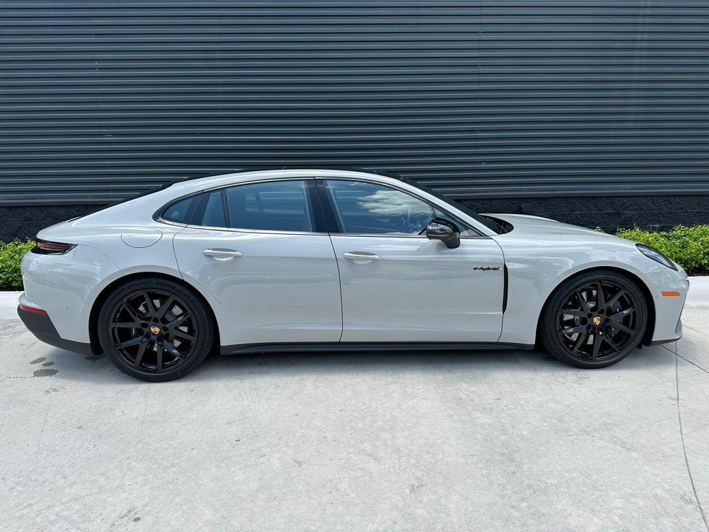 used 2025 Porsche Panamera e-Hybrid car