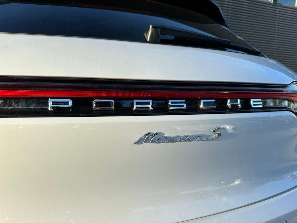 new 2026 Porsche Macan car