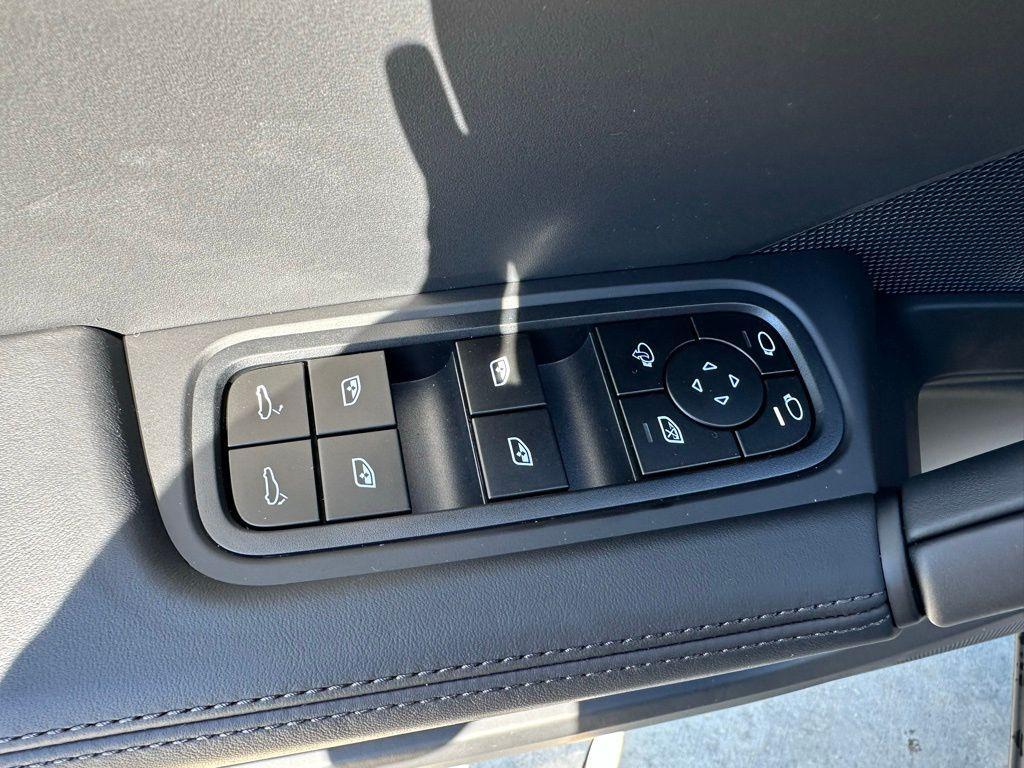 new 2026 Porsche Cayenne car, priced at $112,770