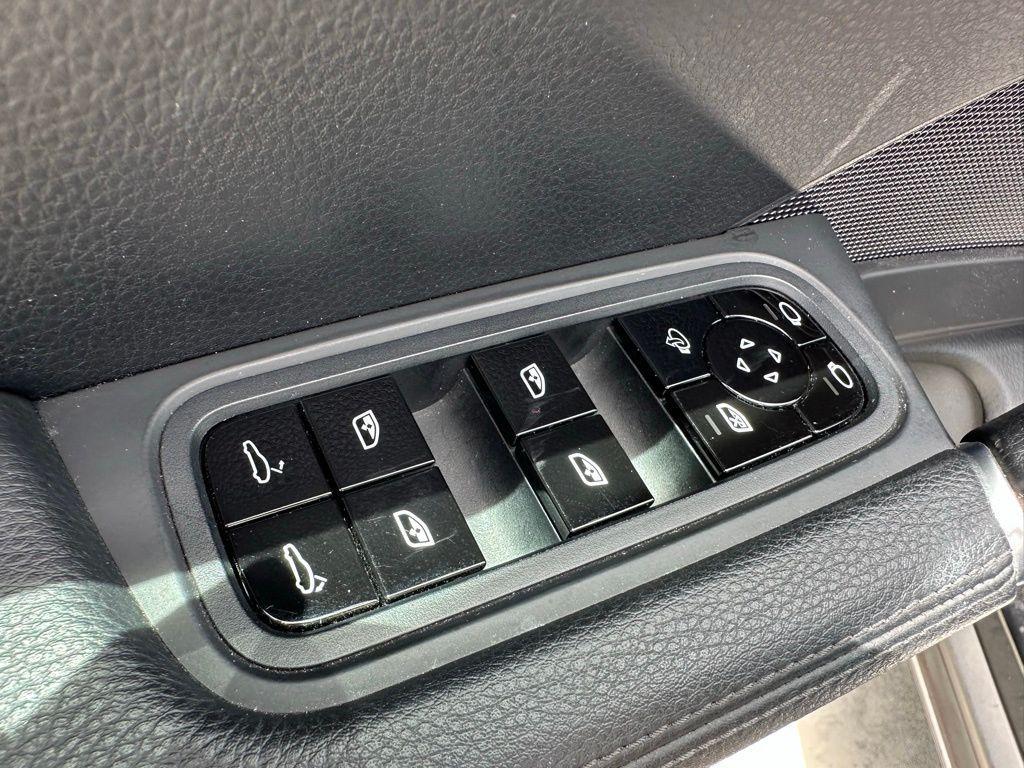 used 2019 Porsche Cayenne car, priced at $40,995