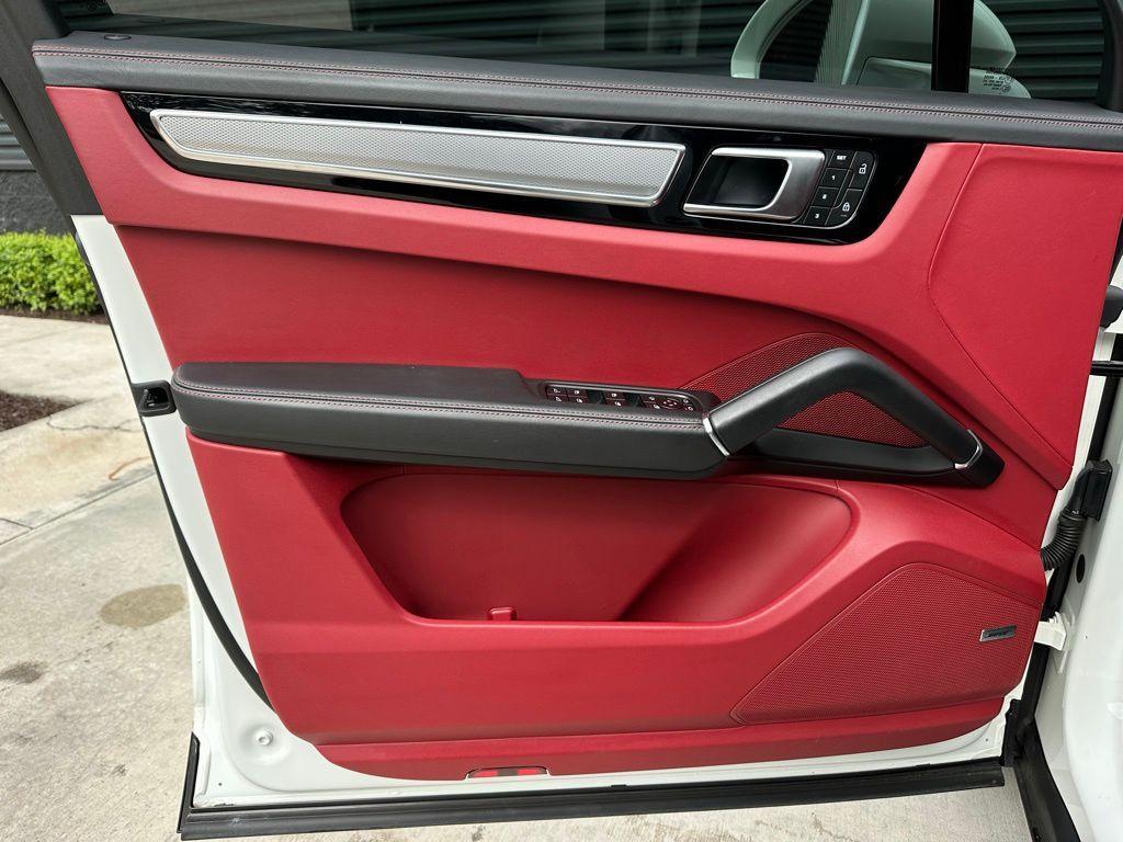 used 2023 Porsche Cayenne car, priced at $78,995