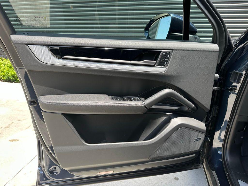 used 2025 Porsche Cayenne car, priced at $91,999