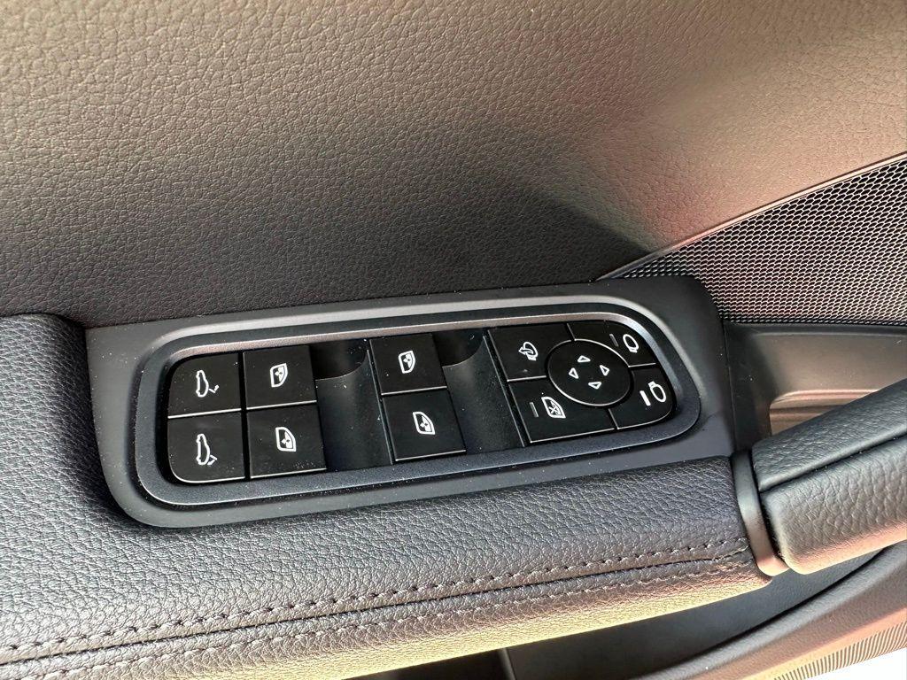 new 2026 Porsche Cayenne car, priced at $106,450