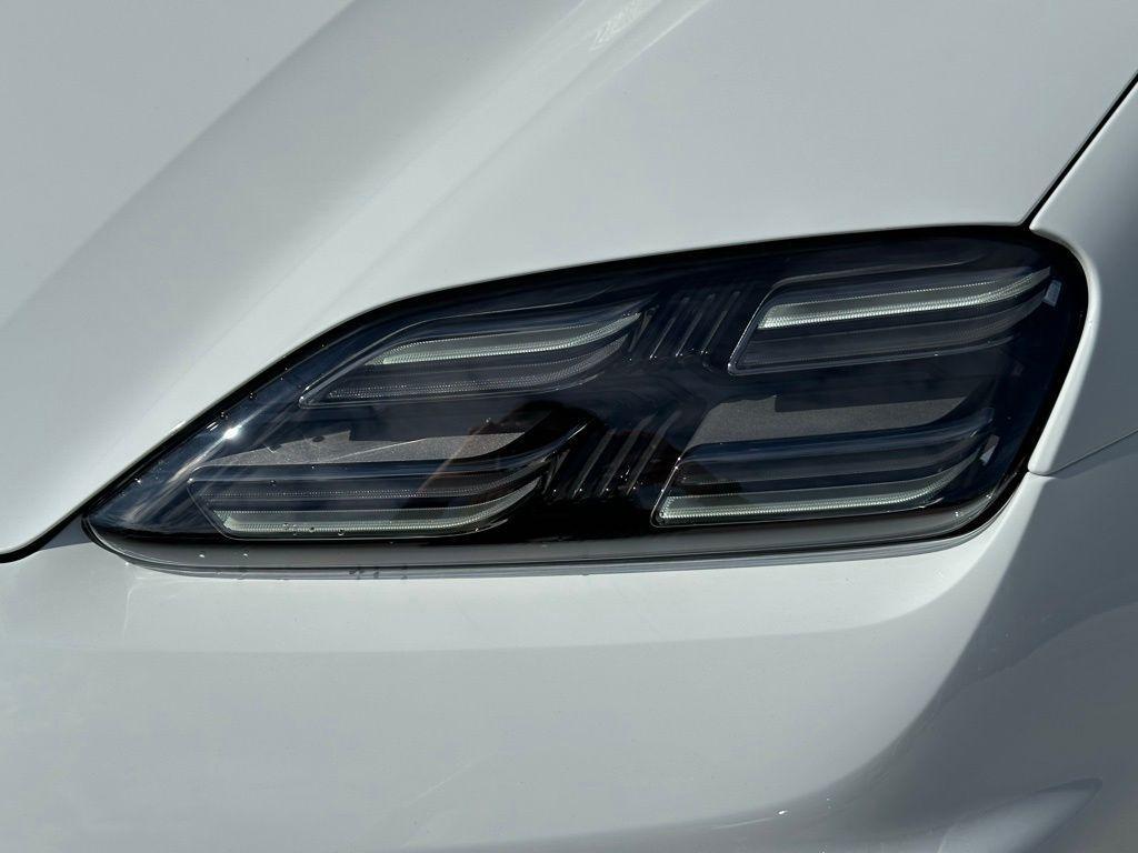 new 2025 Porsche Macan car, priced at $101,975