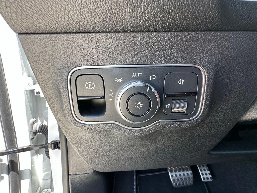 used 2023 Mercedes-Benz GLB 250 car, priced at $32,995