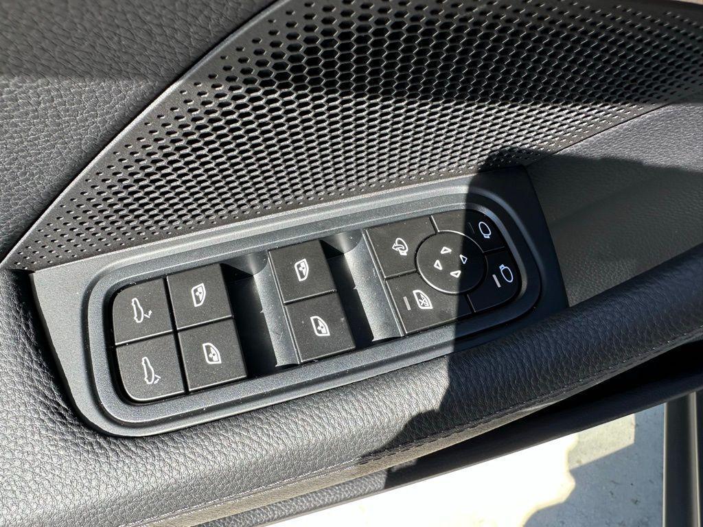 new 2026 Porsche Panamera car, priced at $128,150