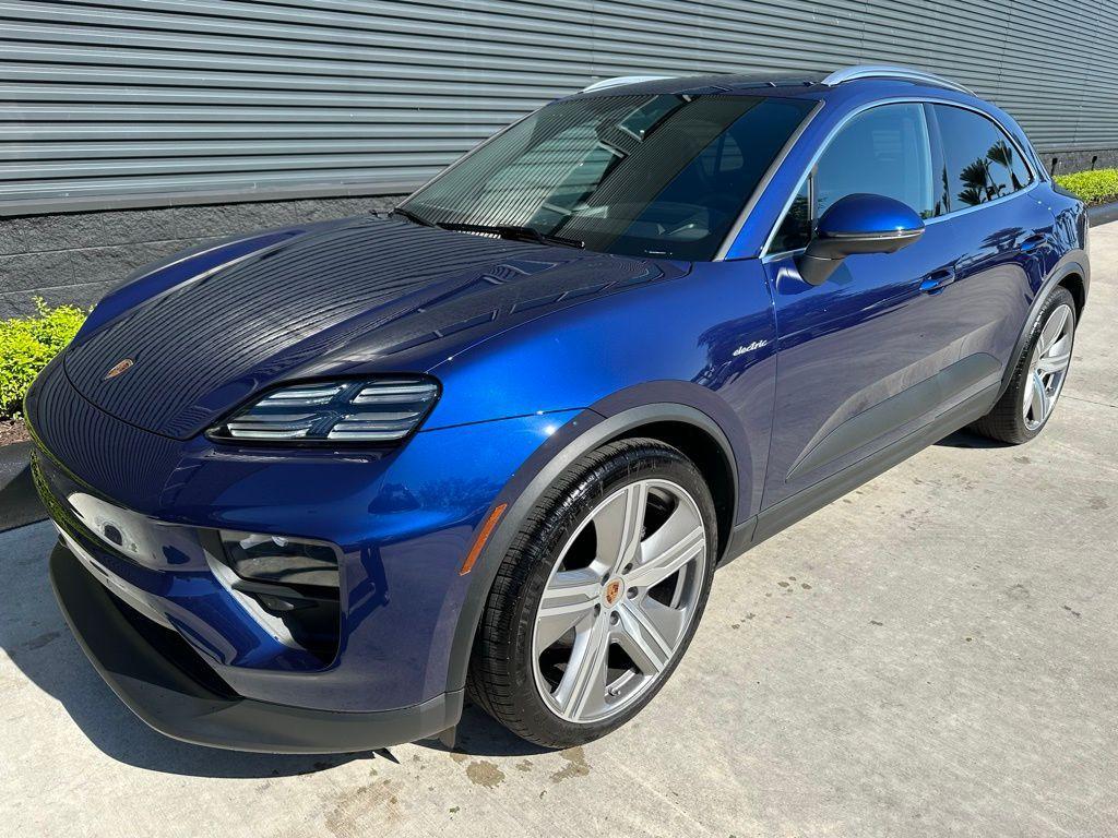new 2024 Porsche Macan car, priced at $101,320