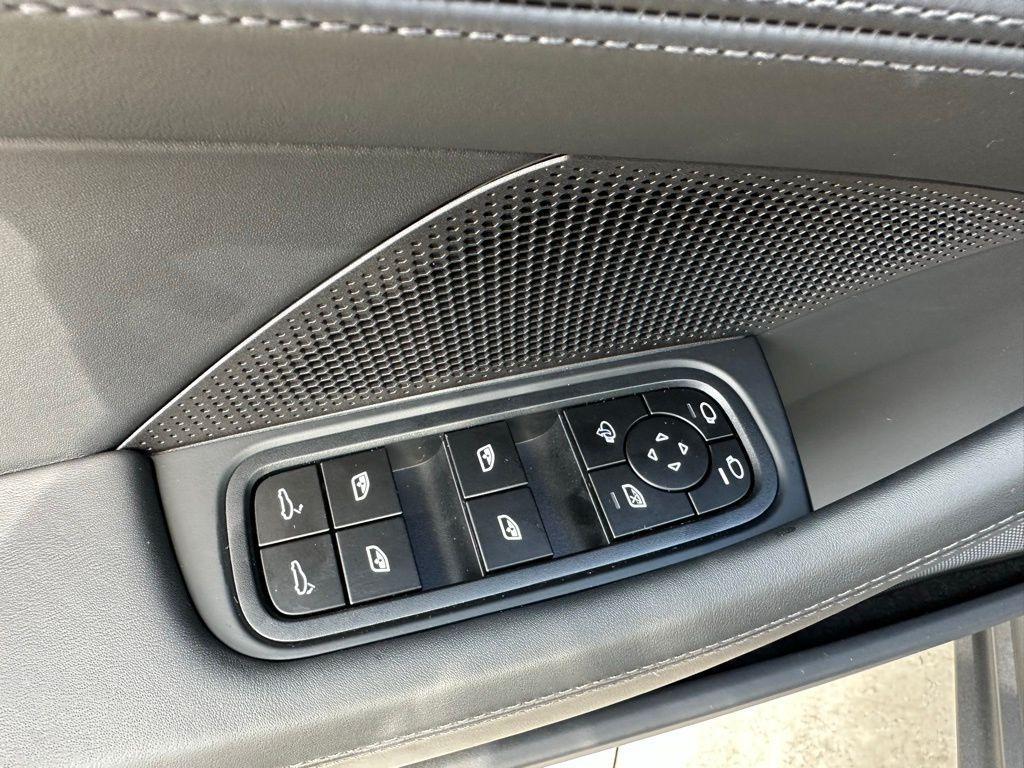 new 2026 Porsche Panamera car, priced at $139,610