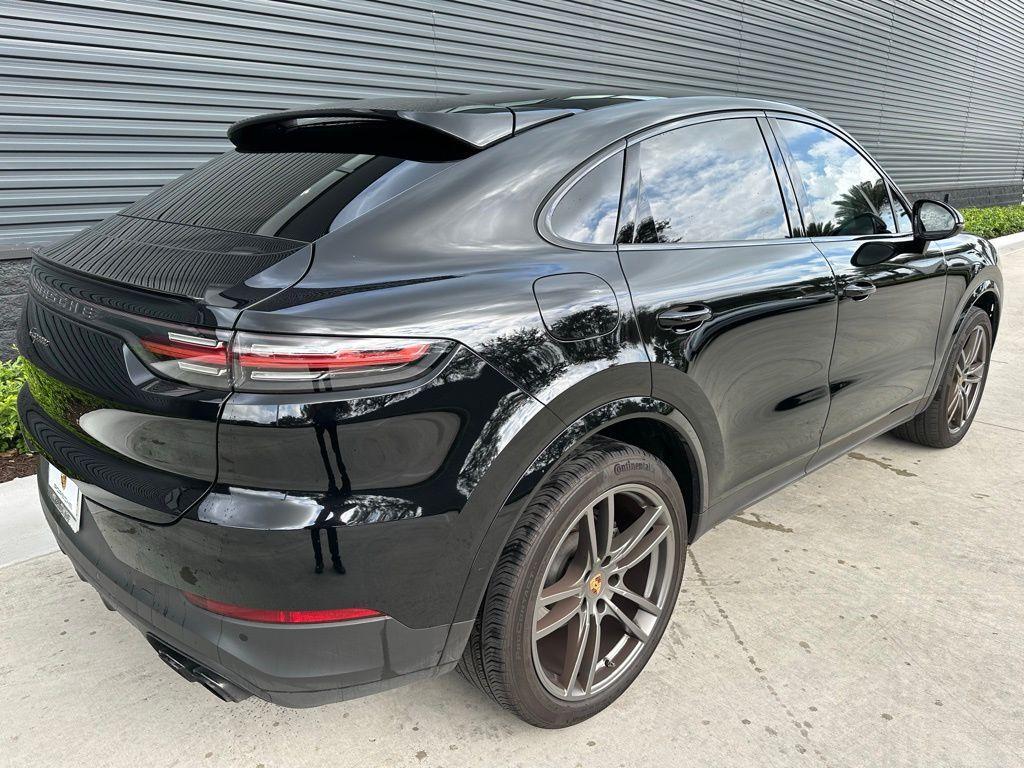 used 2022 Porsche Cayenne car