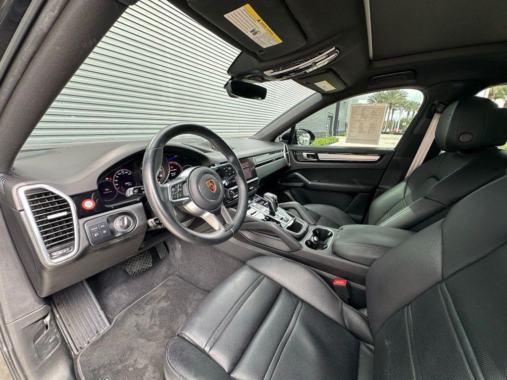 used 2022 Porsche Cayenne car