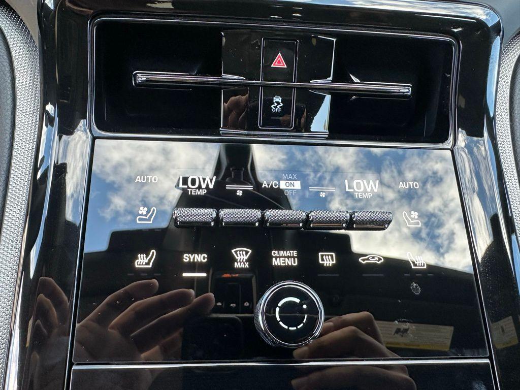 used 2025 Porsche Panamera e-Hybrid car, priced at $128,999