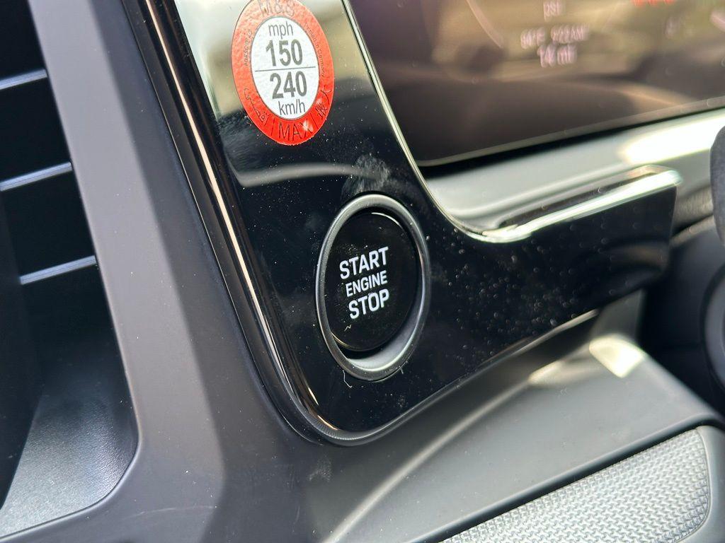 used 2025 Porsche Cayenne car, priced at $99,999