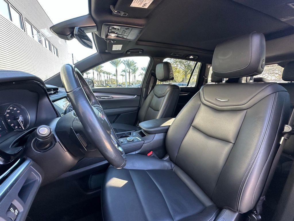 used 2024 Cadillac XT6 car, priced at $34,995