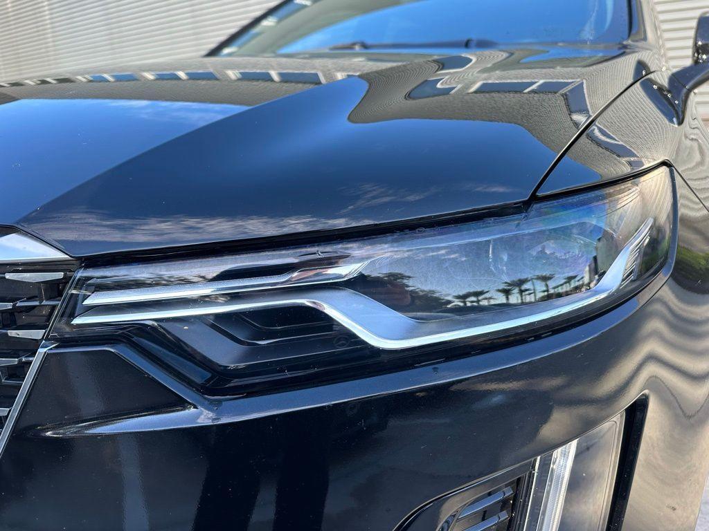 used 2024 Cadillac XT6 car, priced at $34,995