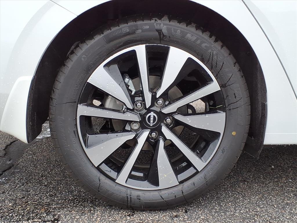 new 2025 Nissan Sentra car, priced at $25,847