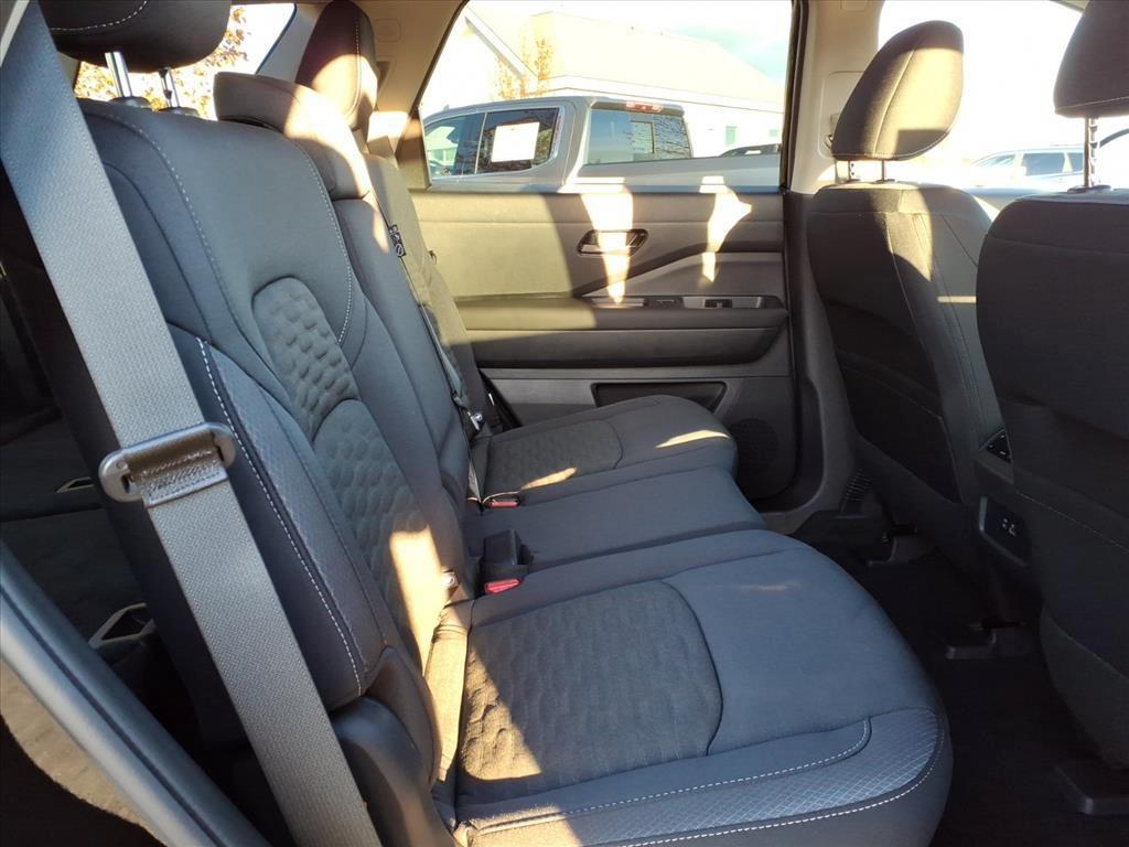 new 2025 Nissan Pathfinder car, priced at $39,180