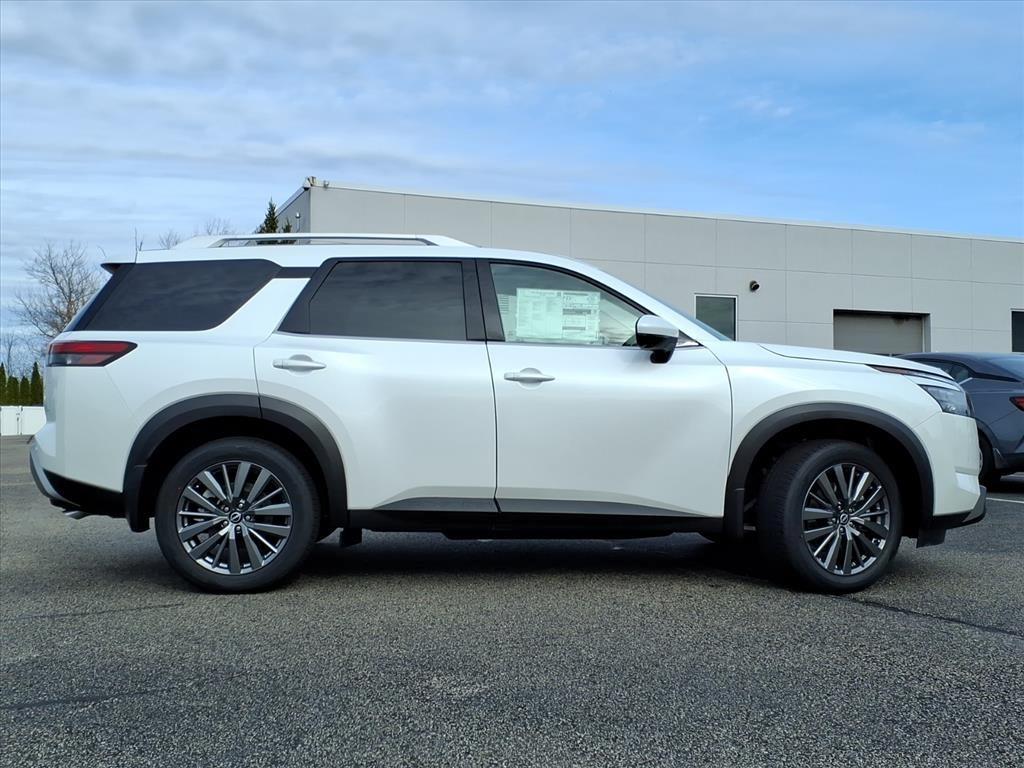 new 2025 Nissan Pathfinder car, priced at $45,143