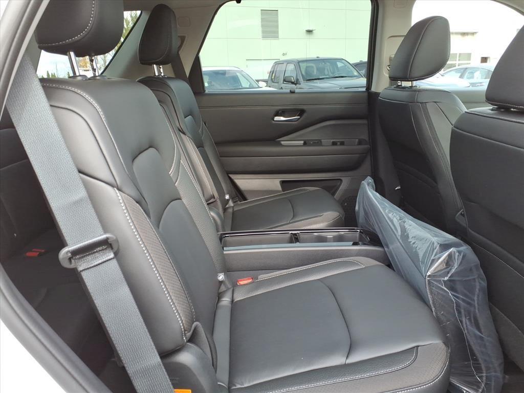 new 2025 Nissan Pathfinder car, priced at $45,143