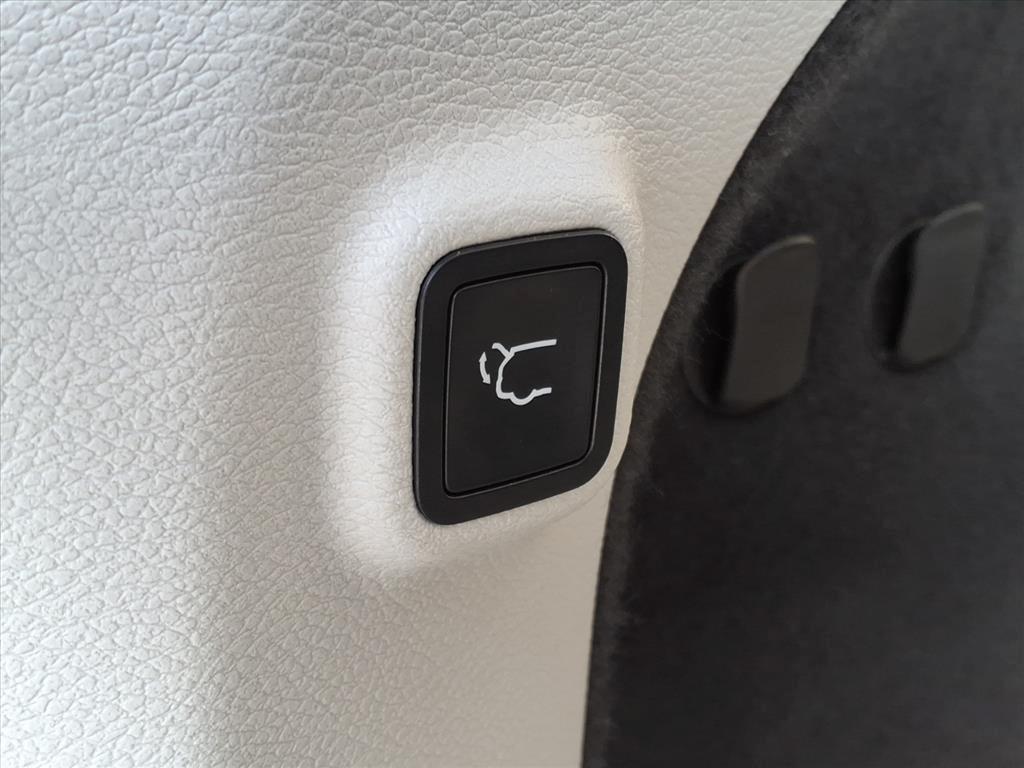 used 2021 Jeep Cherokee car, priced at $21,965