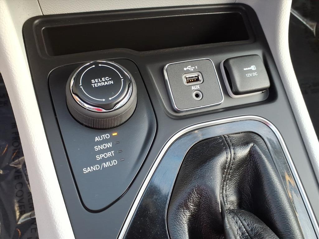 used 2021 Jeep Cherokee car, priced at $21,965
