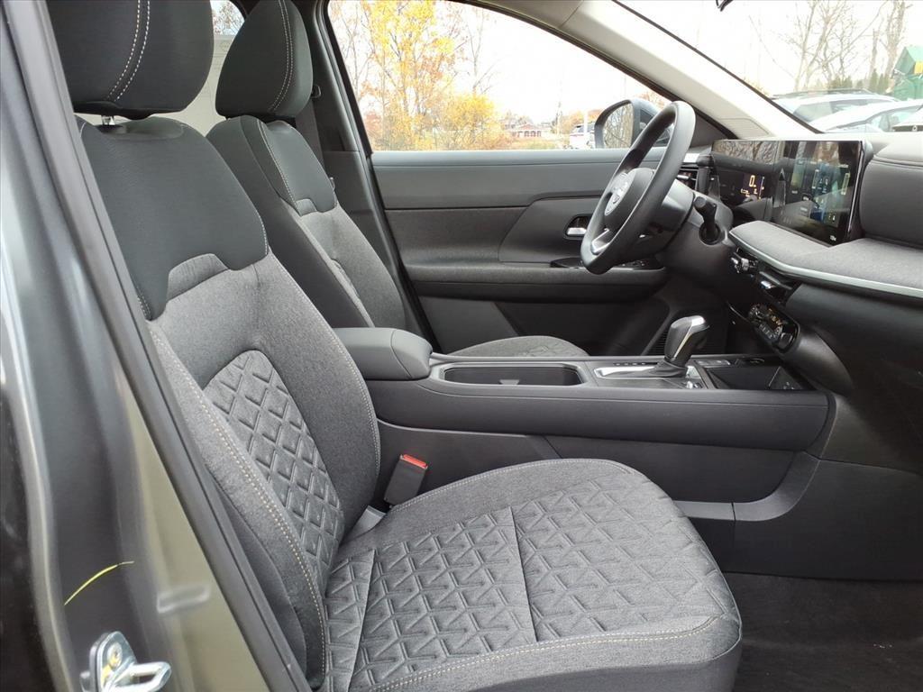 new 2026 Nissan Kicks car, priced at $27,692