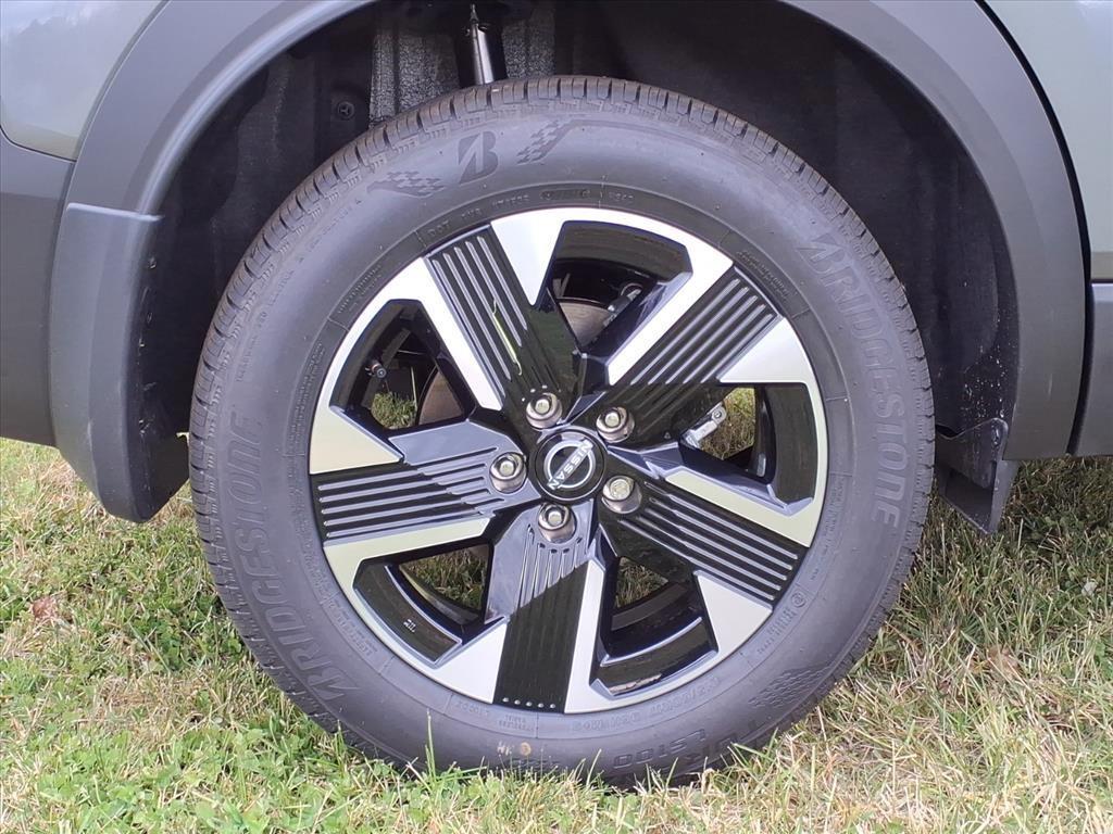 new 2026 Nissan Kicks car, priced at $27,692