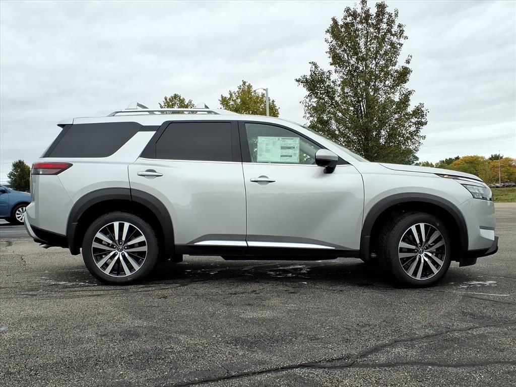 new 2025 Nissan Pathfinder car, priced at $50,159