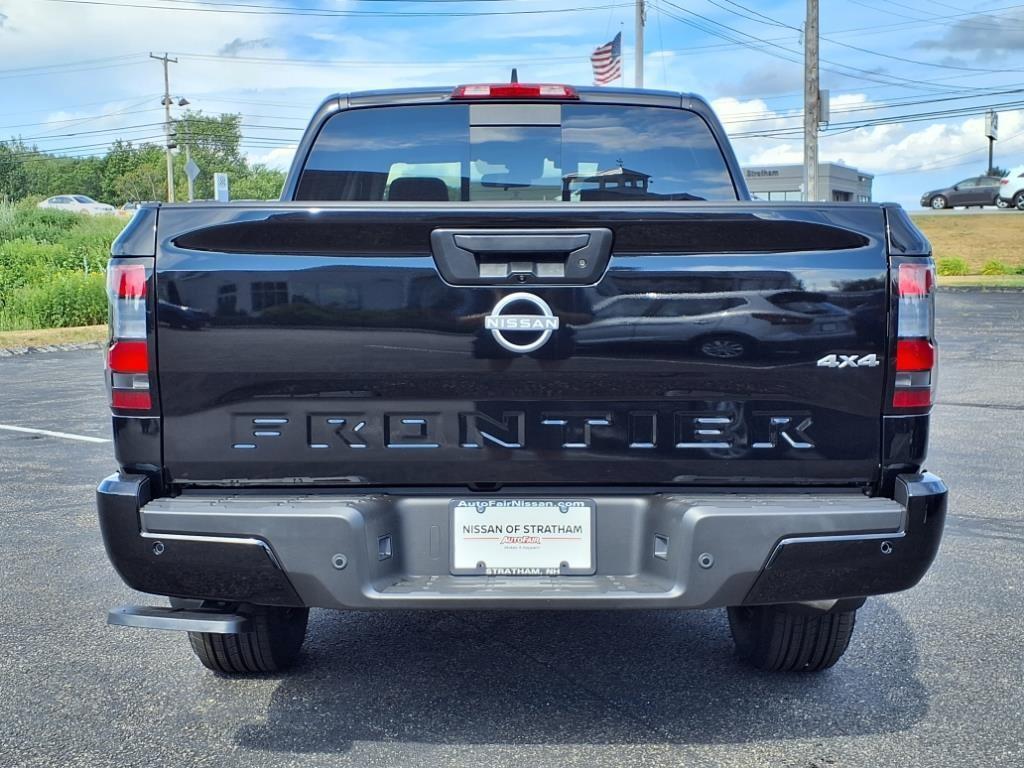 new 2025 Nissan Frontier car, priced at $39,884