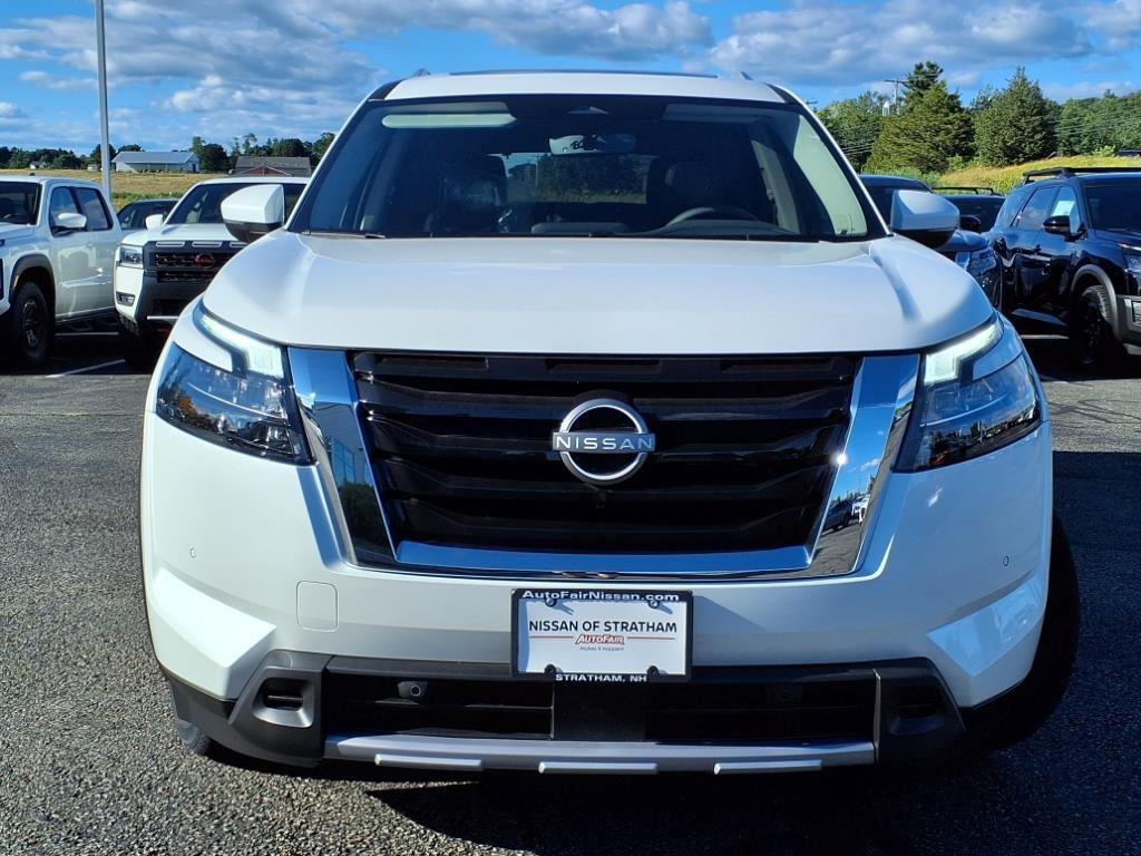 new 2025 Nissan Pathfinder car, priced at $45,984