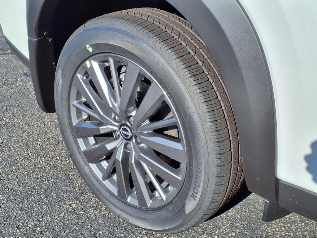 new 2025 Nissan Pathfinder car, priced at $45,984