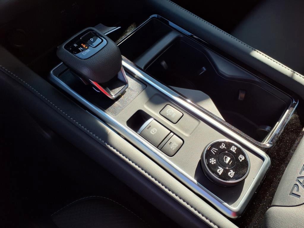 new 2025 Nissan Pathfinder car, priced at $45,984