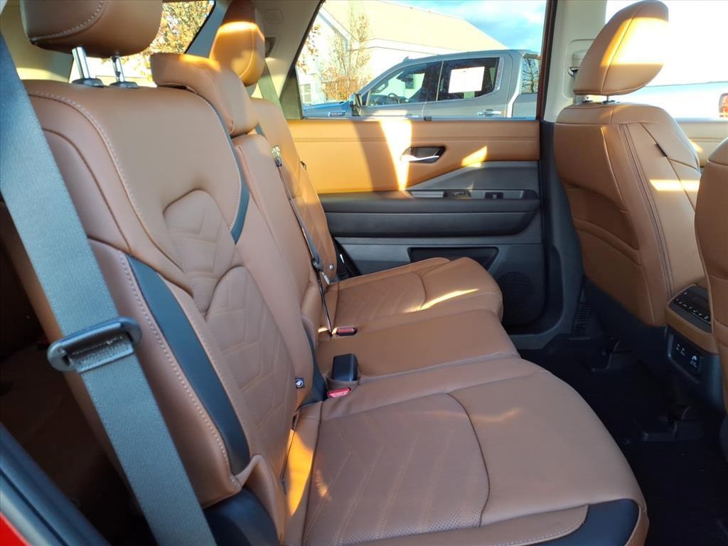 new 2025 Nissan Pathfinder car, priced at $48,031