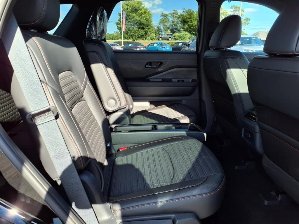 new 2025 Nissan Pathfinder car, priced at $43,143