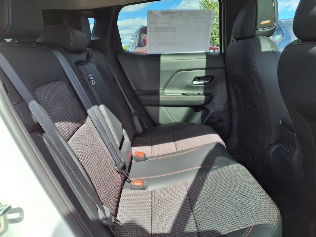 new 2025 Nissan Kicks car, priced at $31,079