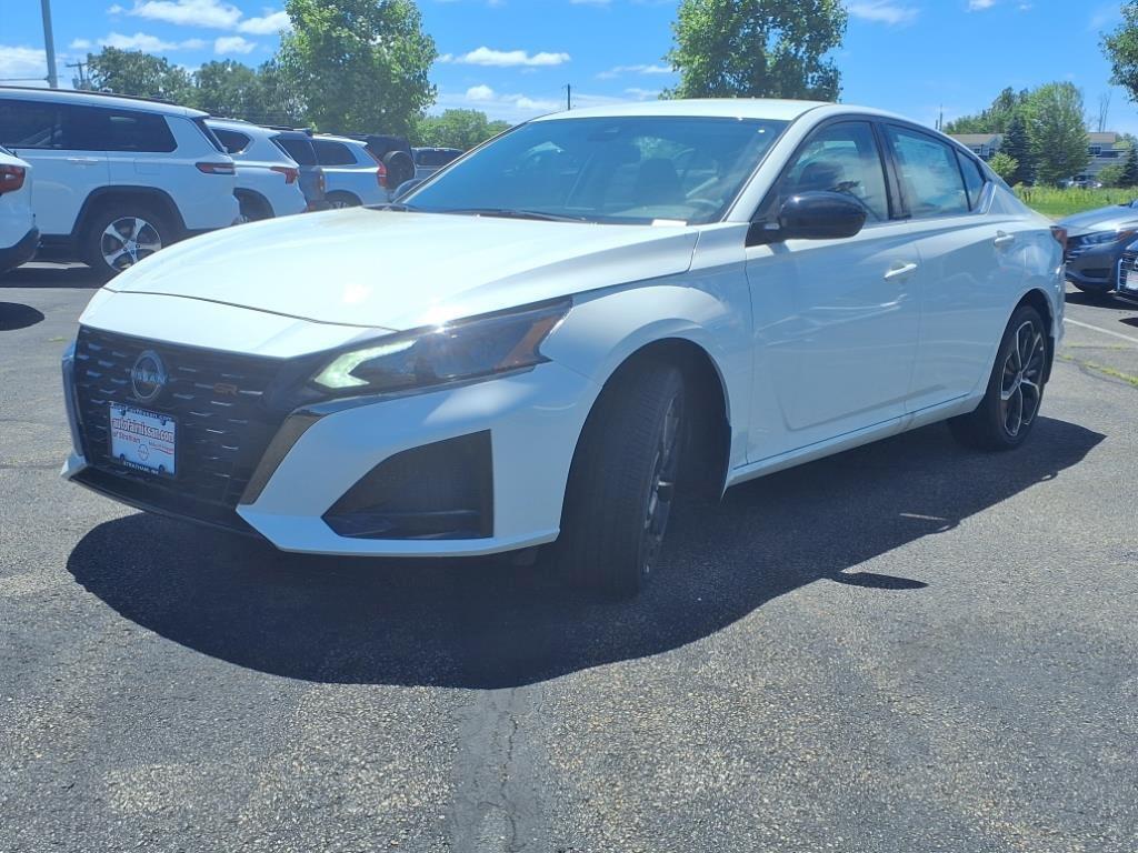 new 2025 Nissan Altima car, priced at $29,940