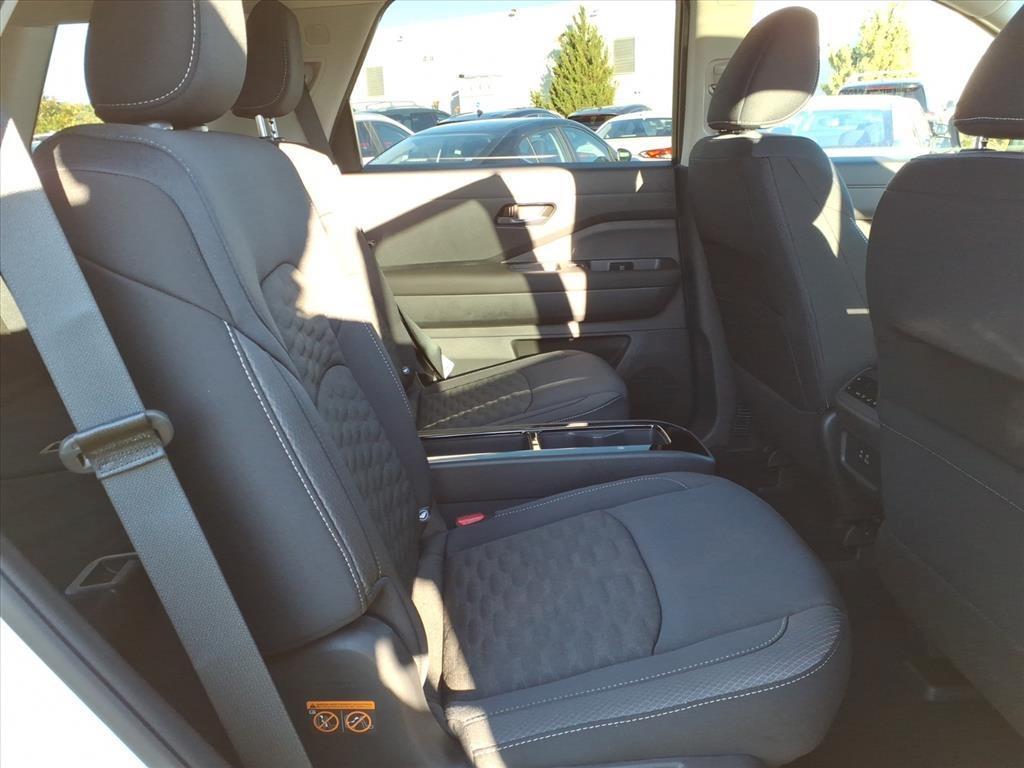 new 2025 Nissan Pathfinder car, priced at $43,088