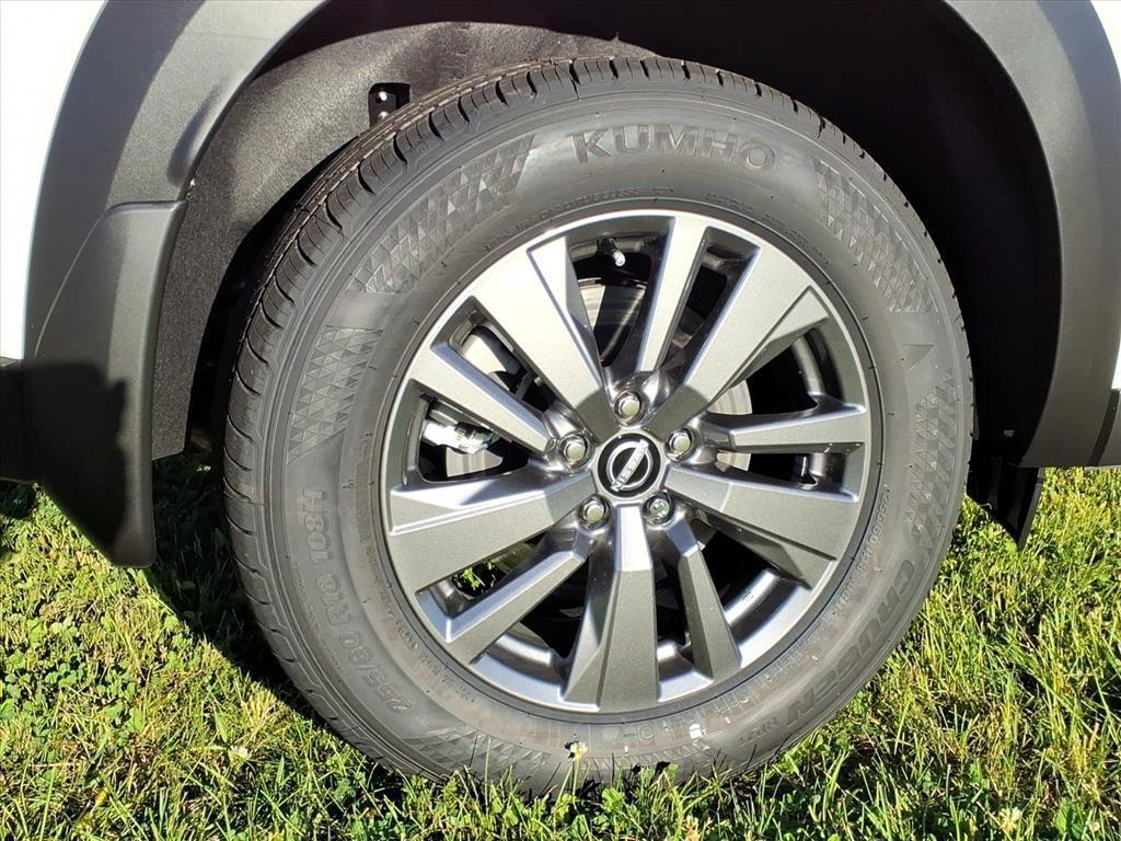 new 2025 Nissan Pathfinder car, priced at $43,088