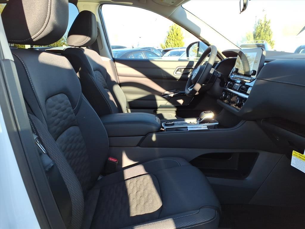 new 2025 Nissan Pathfinder car, priced at $43,088