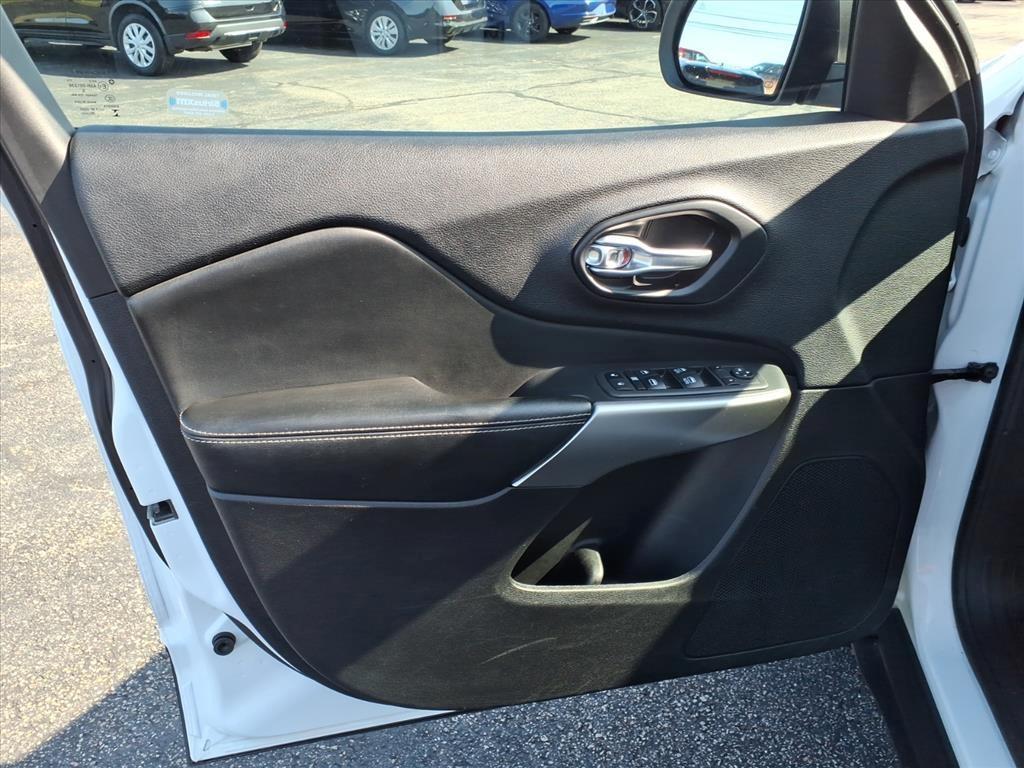 used 2021 Jeep Cherokee car, priced at $16,330