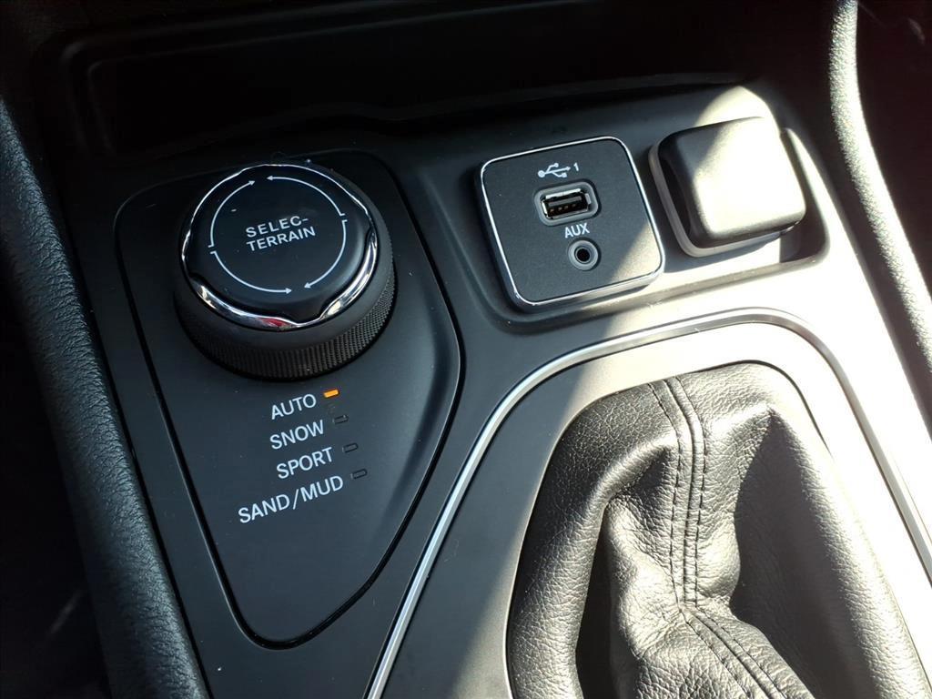 used 2021 Jeep Cherokee car, priced at $16,330