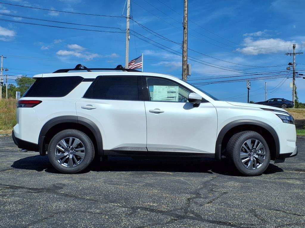 new 2025 Nissan Pathfinder car, priced at $40,871