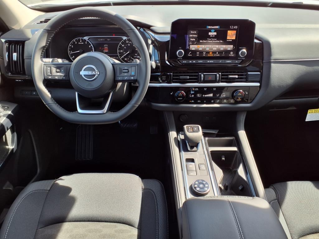 new 2025 Nissan Pathfinder car, priced at $40,871