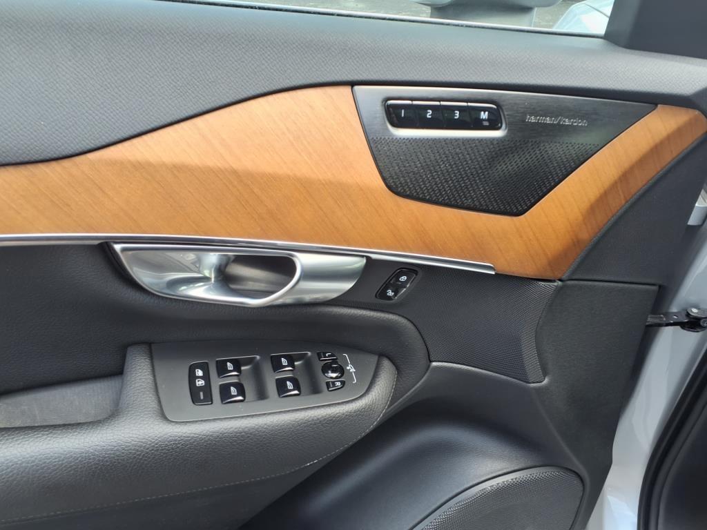 used 2021 Volvo XC90 car, priced at $32,357