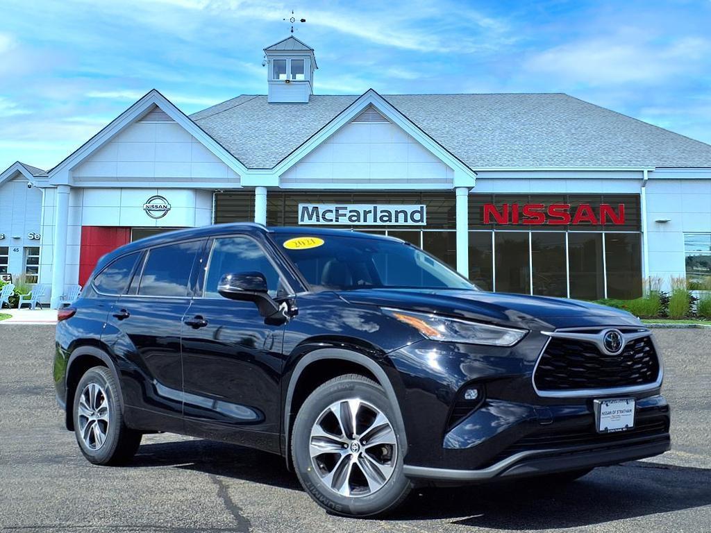 used 2021 Toyota Highlander car, priced at $32,969